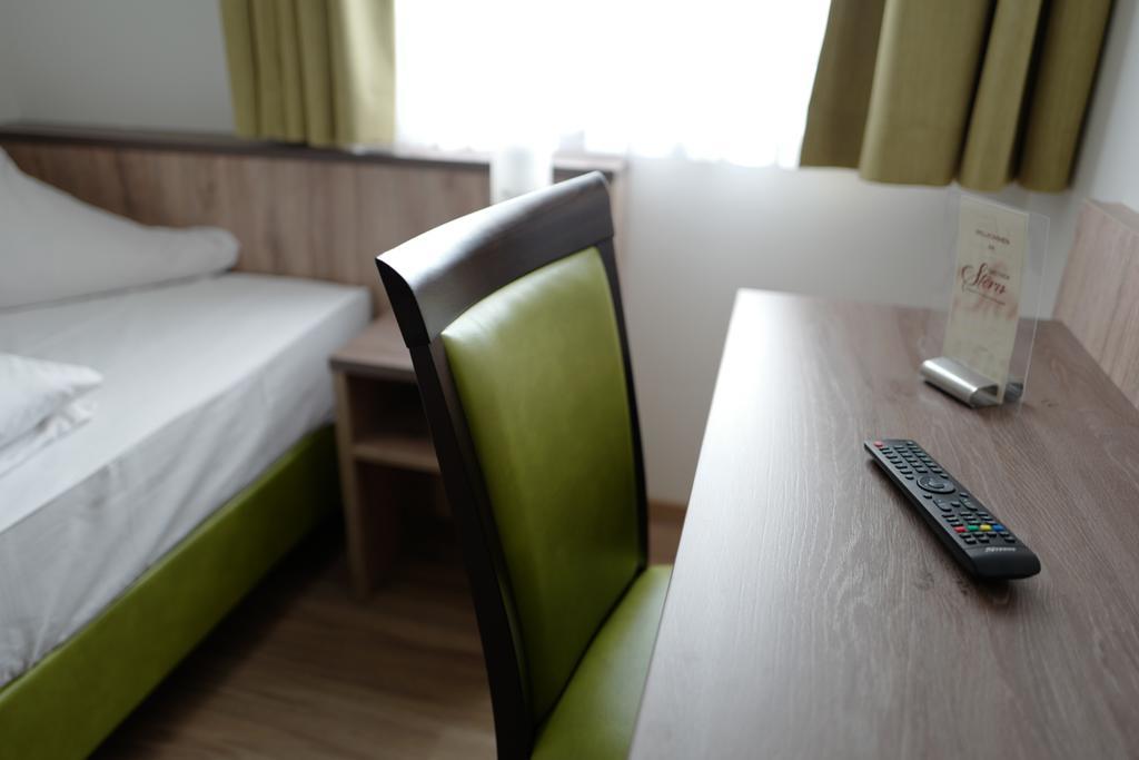 Hotel Stern Герстхофен Екстериор снимка